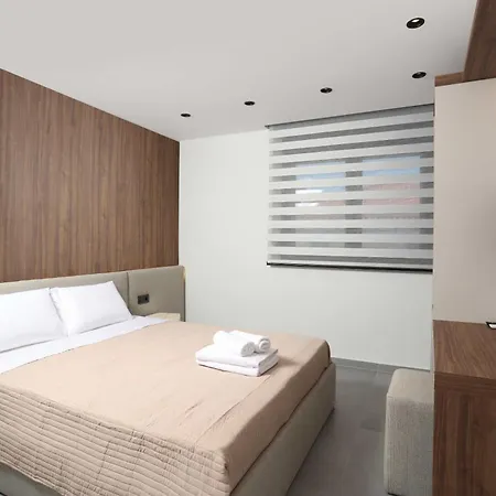 Elysian Luxury Палиури